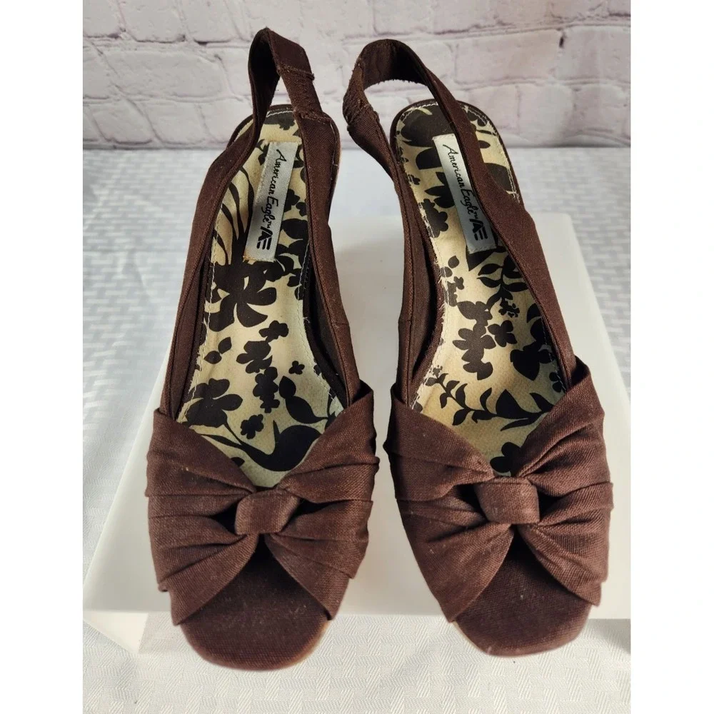 American Eagle Outfitters Women's Sandals Wedge Heels Slip On Peep Toe Size 9
